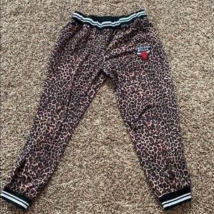 COPY - Large leopard print sweatpants